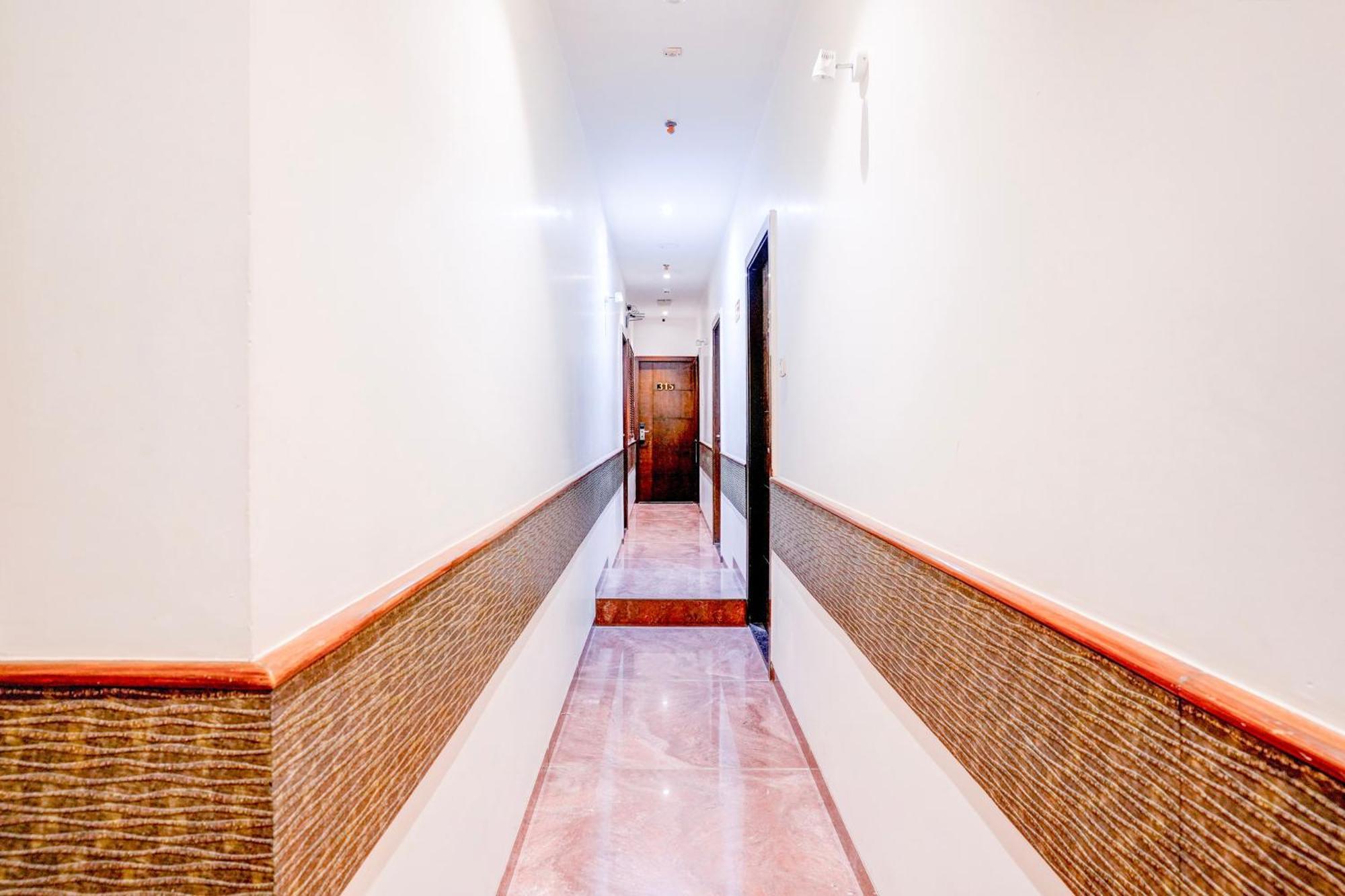 Hotel Le Western Andheri East Bombay Extérieur photo