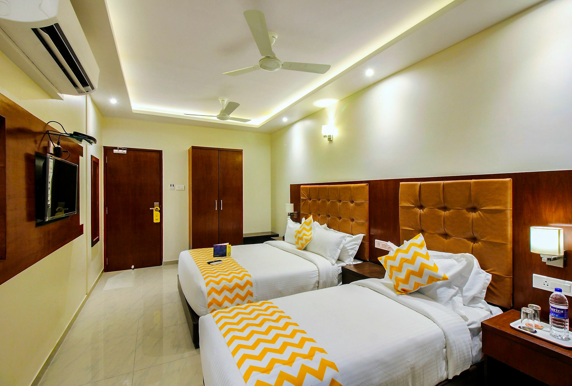 Hotel Le Western Andheri East Bombay Extérieur photo
